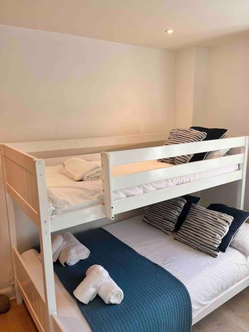 2Bed With Pool & Sea View Apartment Newquay  Bagian luar foto