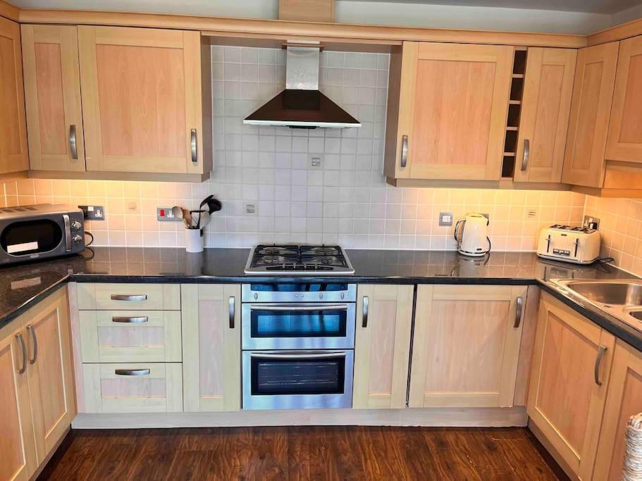 2Bed With Pool & Sea View Apartment Newquay  Bagian luar foto